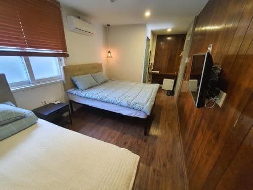 Deluxe Twin Room with Private Bathroom
