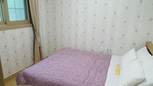 Studio (4 Adults)