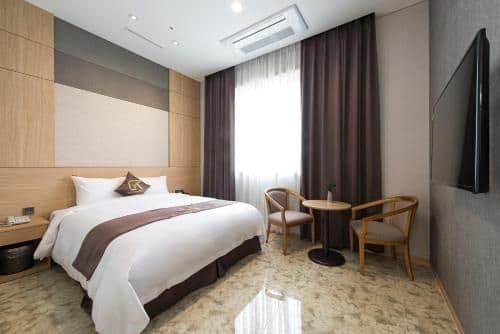 Executive Suite