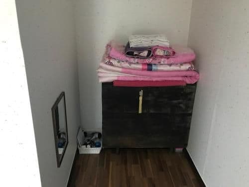 Korean-Style Family Room with Private Bathroom