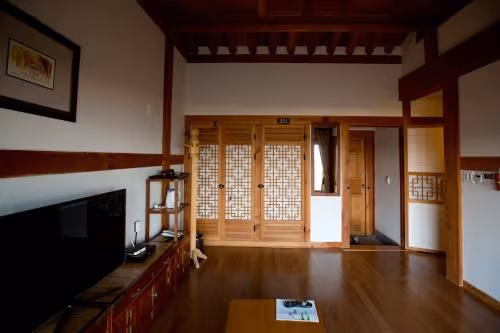 Korean-Style Superior Ondol Room