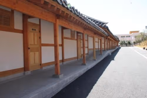 Korean-Style Superior Ondol Room