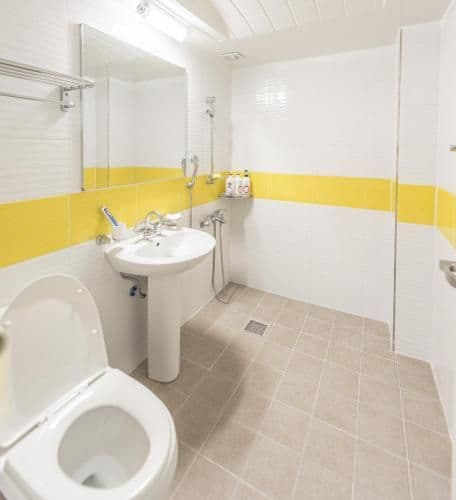 Triple Room with Bathroom