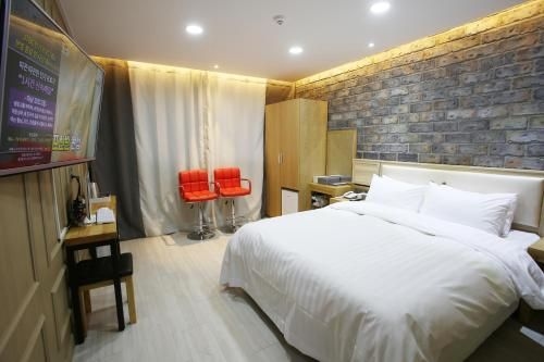 Diamond Tourist Hotel3