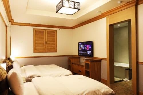Deluxe Twin Room