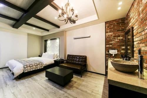 Large Double Room