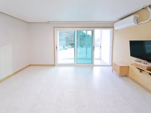 Korean-Style Studio