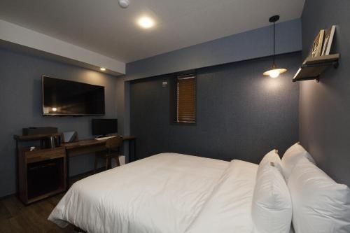 The Hotel Gray3