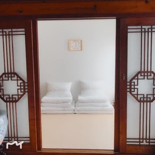 Korean-style Double Room 102 - Private Bathroom located in Garden