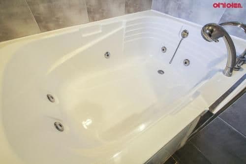Double Room with Spa Bath