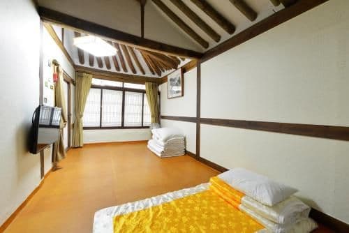 Deluxe Family Suite