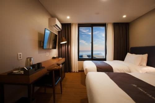 Deluxe Twin Room with Sea View