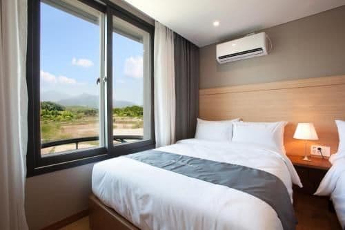 Suite with Mountain View