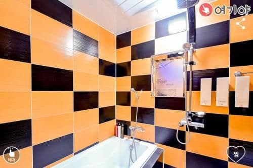 Double or Twin Room with Private Bathroom