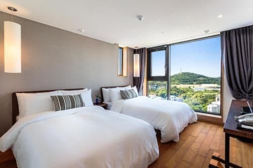 Deluxe Twin Room