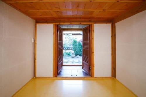 Korean-Style Duplex Studio
