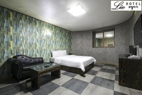 Queen Suite