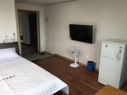 Deluxe Studio