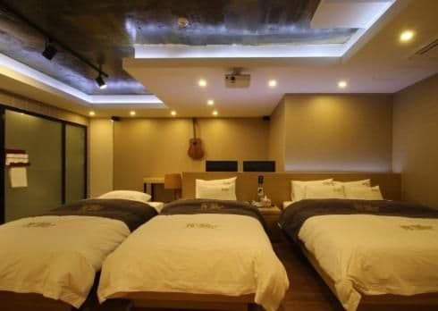 Triple Room