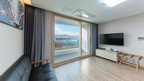 Luxury Suite with Sea View