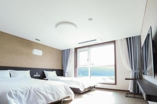Basic Triple Room