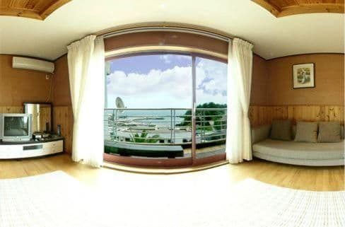 Superior One-Bedroom House