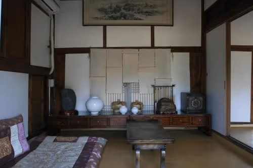 Korean-Style Family Room