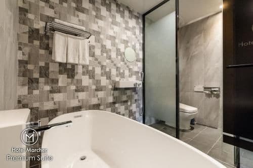 Premium Suite with Bath