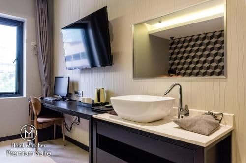 Premium Suite with Bath