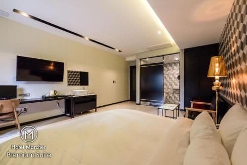 Premium Suite with Bath
