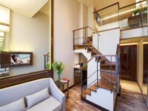 Queen Family Loft - Non-Smoking