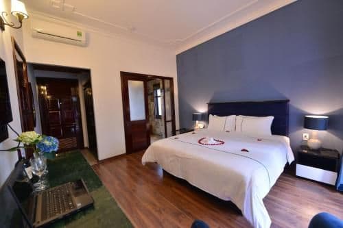 Suite with Garden View