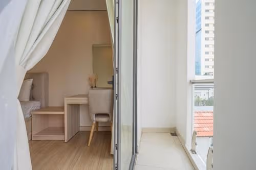 Deluxe Big Apartment with Balcony