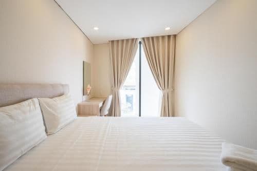 Deluxe Big Apartment with Balcony
