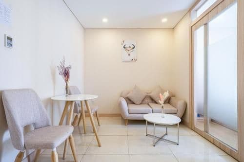 Deluxe Apartment with French Balcony