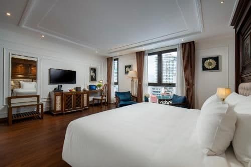 Executive Deluxe double or twin with city view