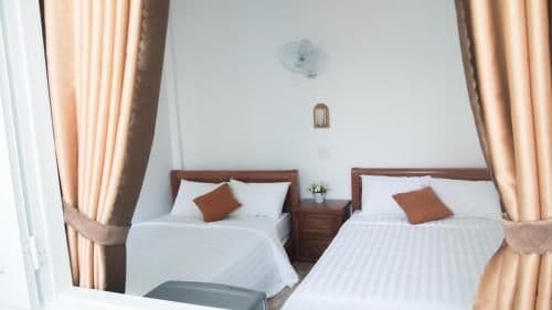 Double Room with Shared Toilet