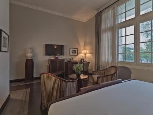 Deluxe Colonial Room