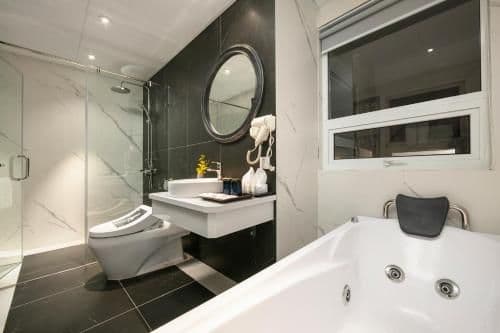 Queen Suite