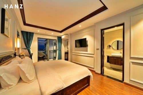 Executive River View Room with Balcony - 01 60-minute Foot Massage
