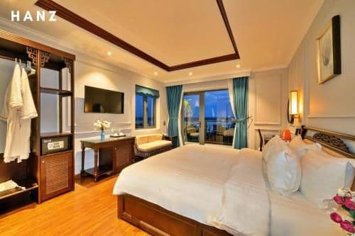 Executive River View Room with Balcony - 01 60-minute Foot Massage