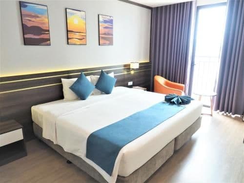 Senior Deluxe Room with Sea View