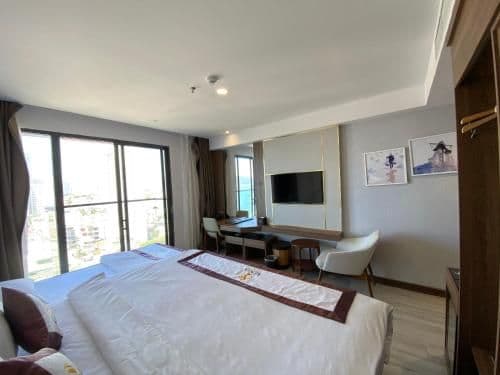 Double or Twin Room Balcony and Sea View