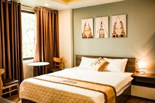 Deluxe King Room