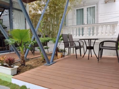 Villa with Garden View