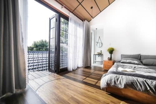 Queen Room with Garden View
