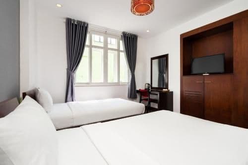 Deluxe Twin Room with Window