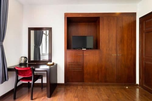 Deluxe Twin Room with Window