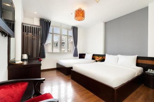 Triple Room with City View