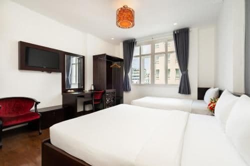 Triple Room with City View
